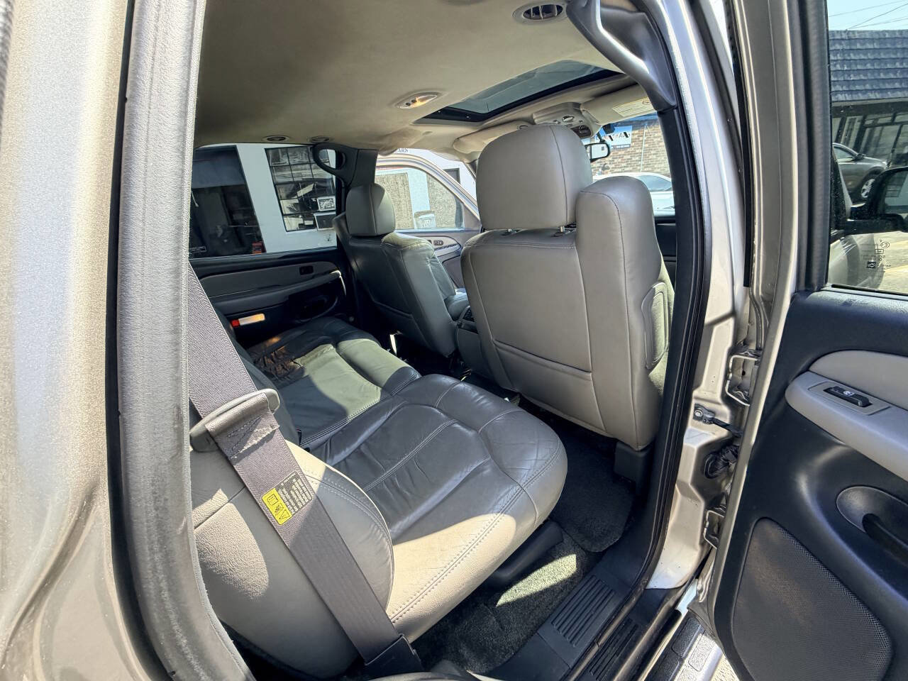 Used 2002 Chevrolet Tahoe LT AWD/4WD image 27