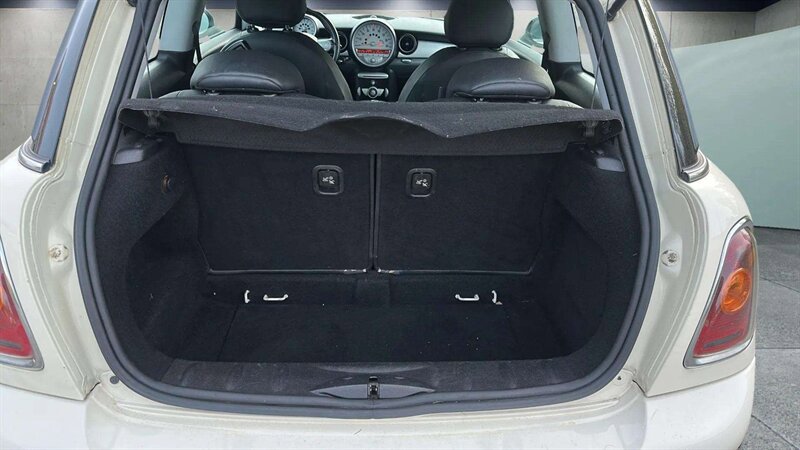 Used 2010 MINI Cooper Hardtop FWD image 30