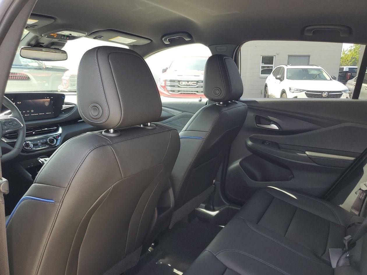 New 2026 Buick Envista Sport Touring w/ Convenience I Package FWD image 9