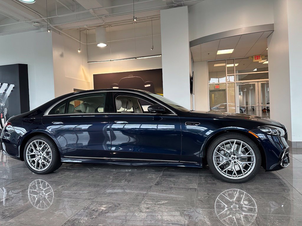 New 2027 Mercedes-Benz S 580 4MATIC Sedan image 3