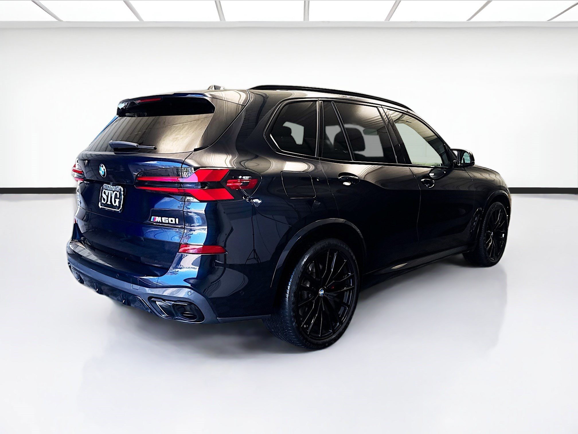 Used 2024 BMW X5 M60i w/ Executive Package AWD/4WD image 4