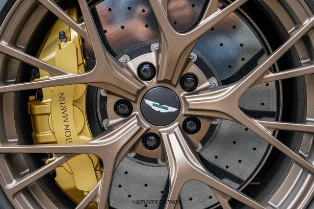 Used 2025 Aston Martin DB12 Coupe RWD image 60