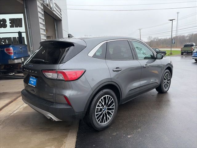 Used 2022 Ford Escape SE w/ Cold Weather Package image 3