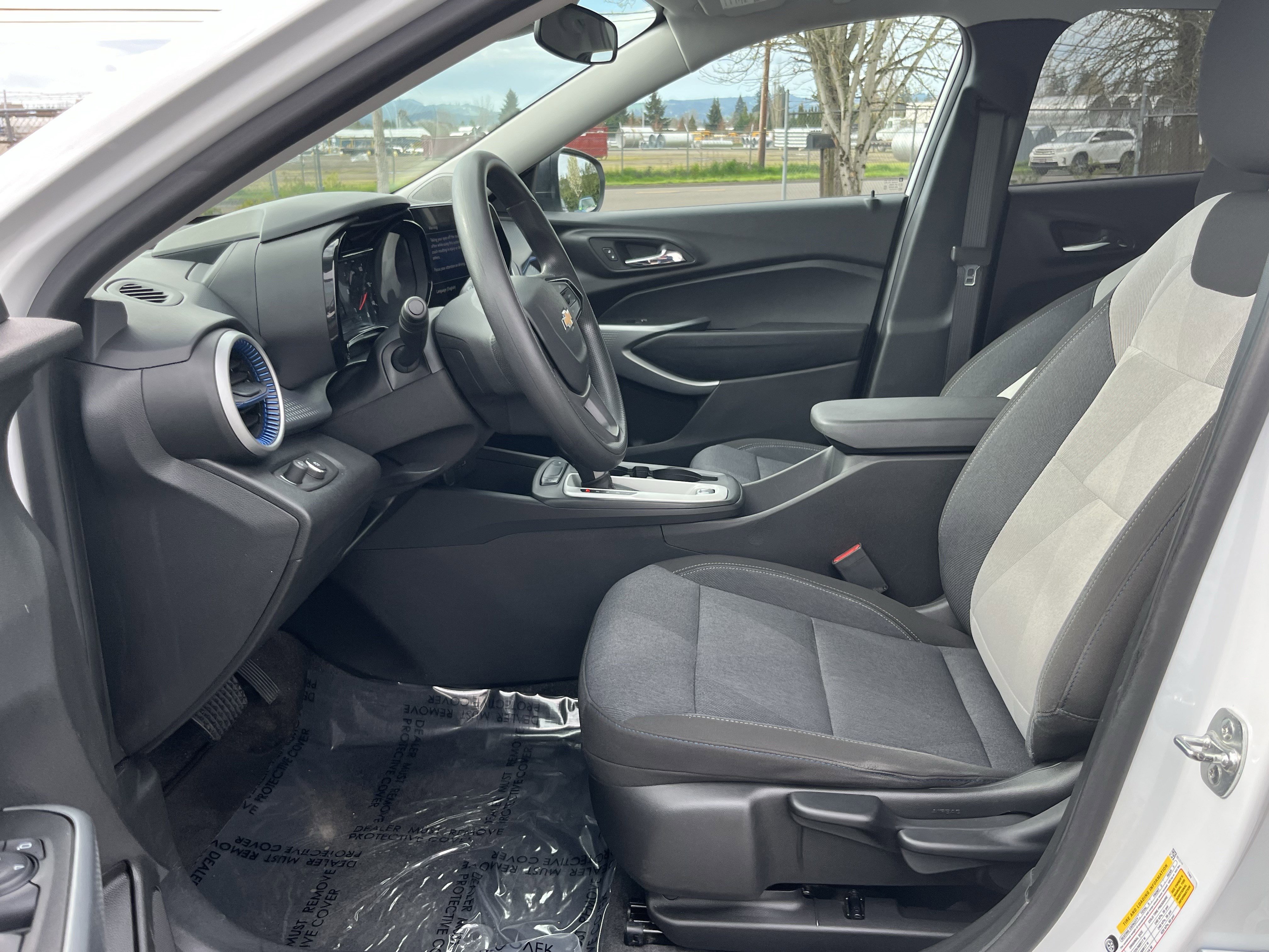 Used 2024 Chevrolet Trax LS FWD image 10