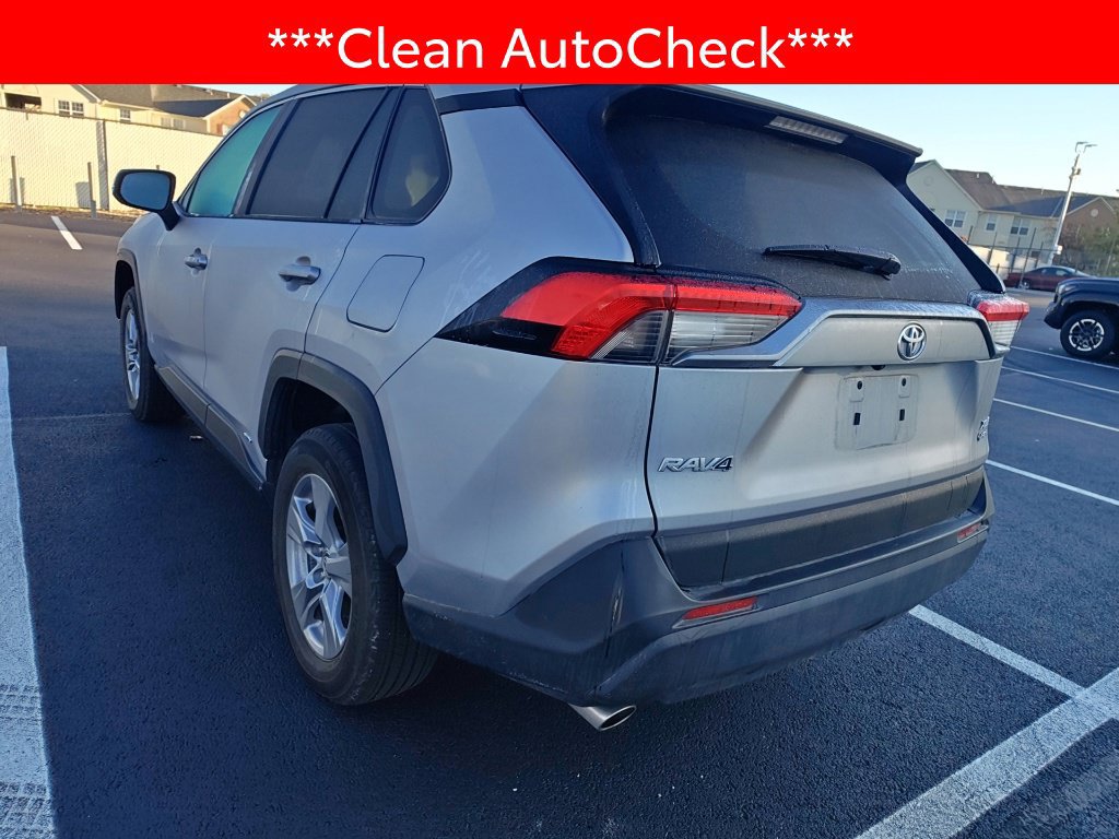 Used 2025 Toyota RAV4 XLE w/ Convenience Package AWD/4WD image 4