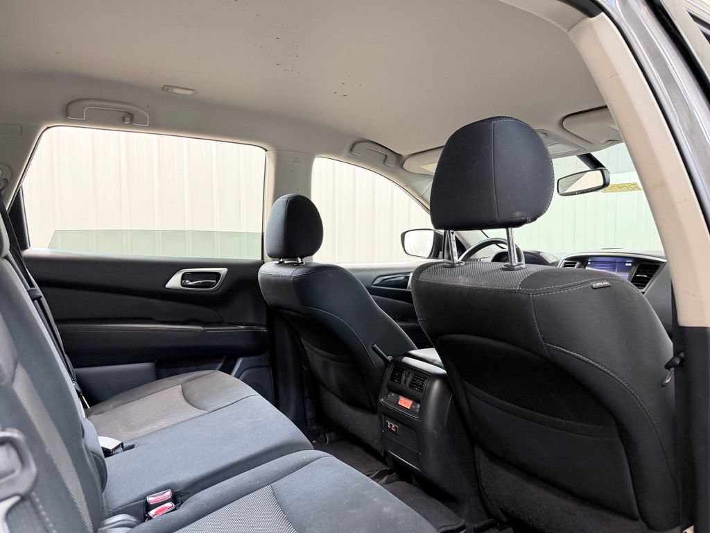 Used 2019 Nissan Pathfinder SV FWD image 30