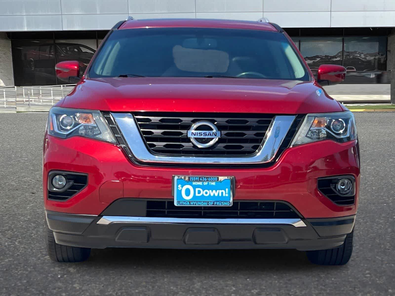 Used 2018 Nissan Pathfinder Platinum FWD image 11