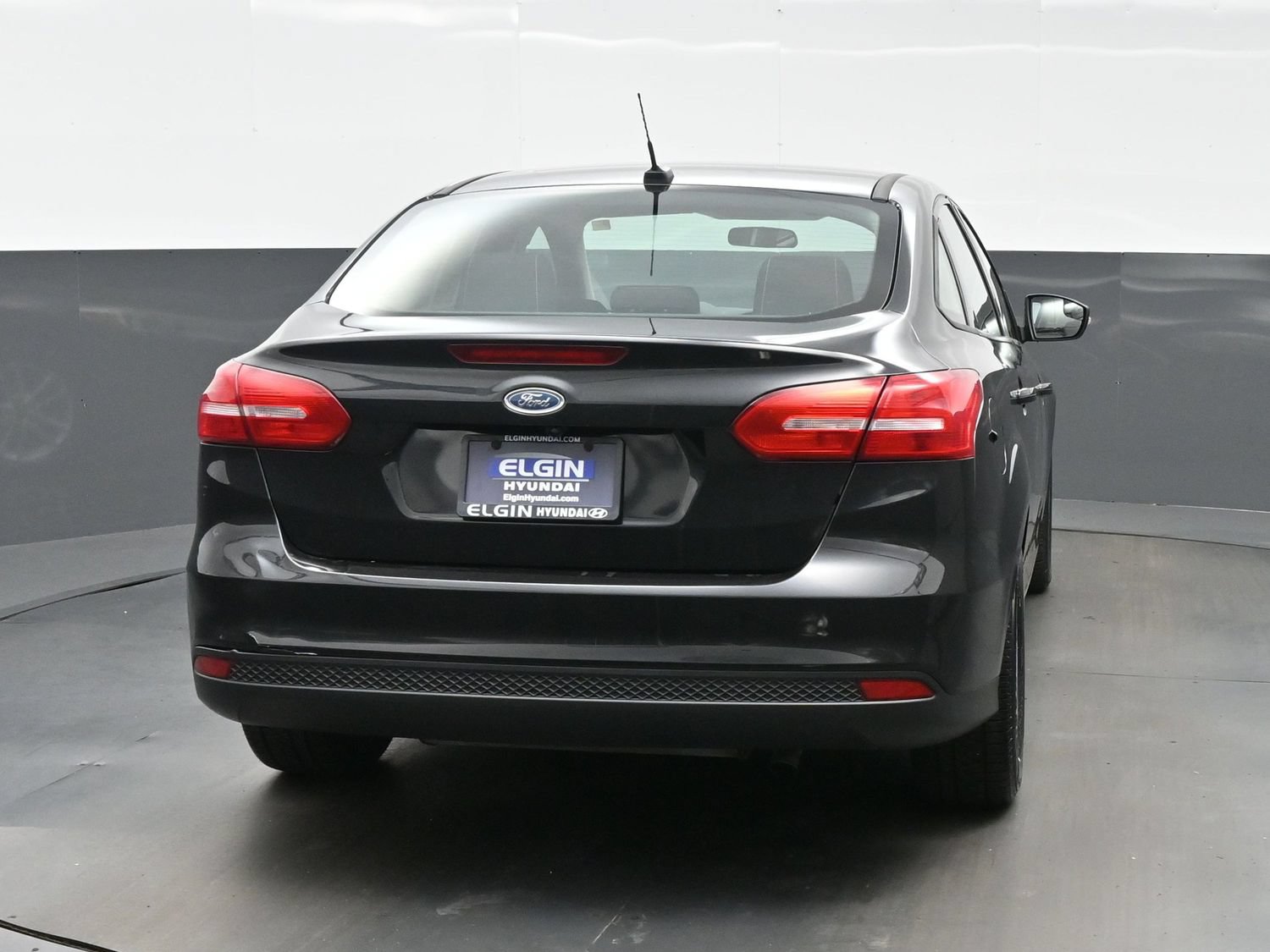 Used 2015 Ford Focus SE FWD image 5
