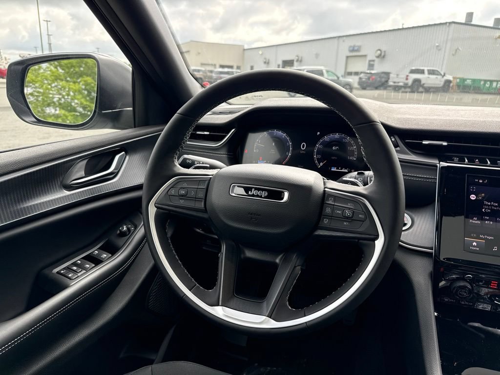 New 2026 Jeep Grand Cherokee L 4WD image 15