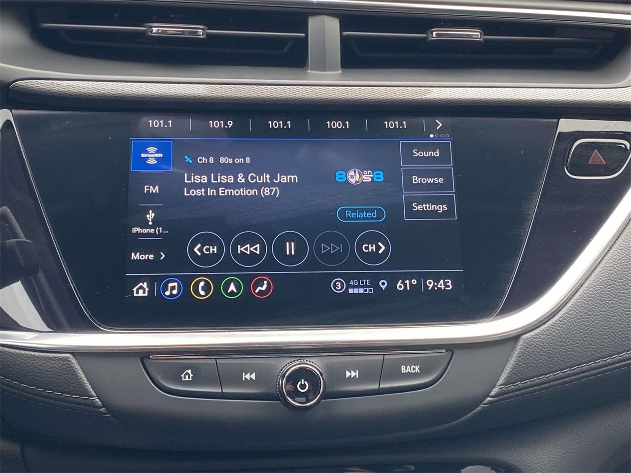 Used 2022 Buick Encore GX Essence w/ Advanced Technology Package image 25