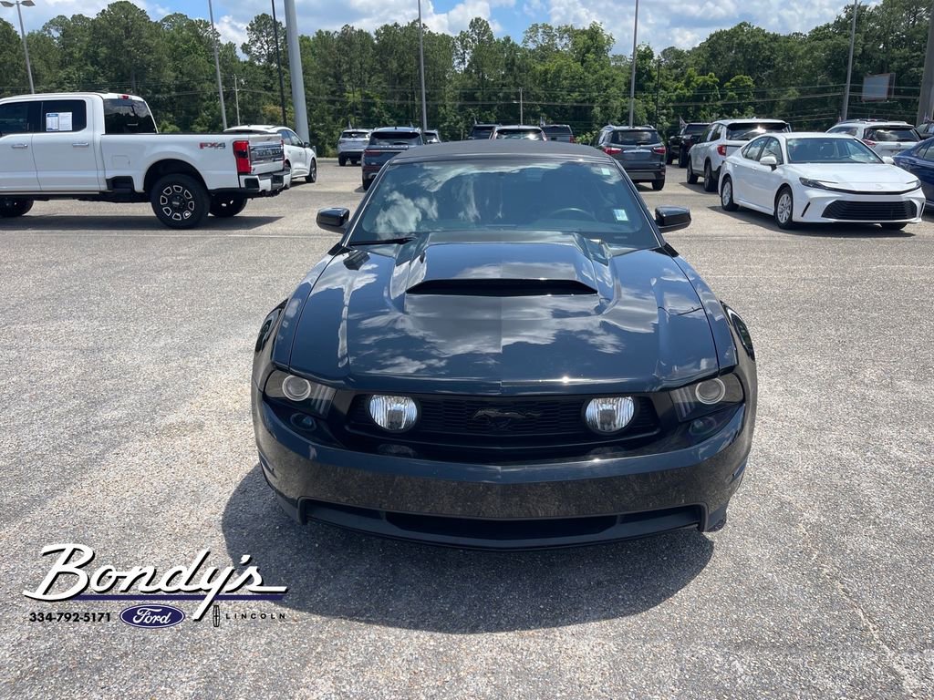 Used 2010 Ford Mustang GT RWD image 2