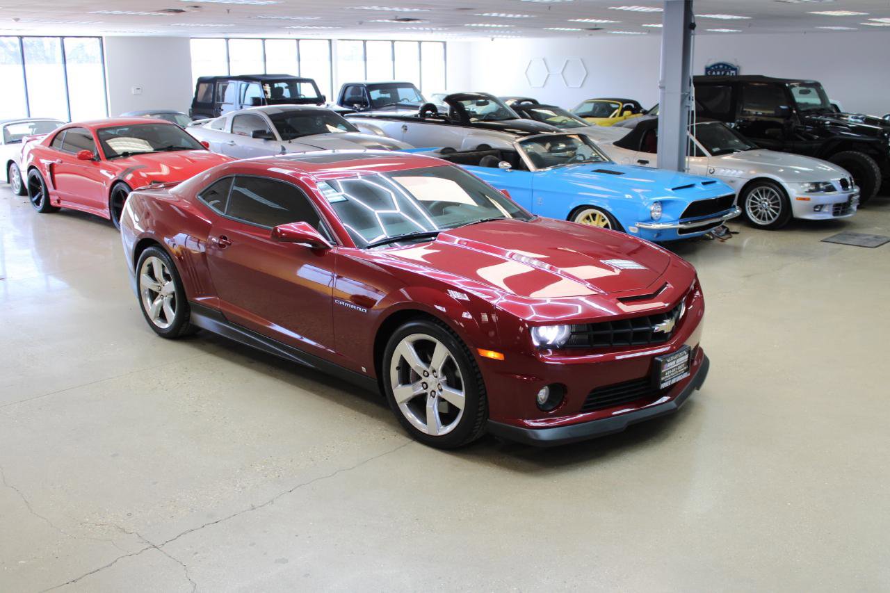 Used 2010 Chevrolet Camaro SS w/ LPO, Ground Effects Package image 4