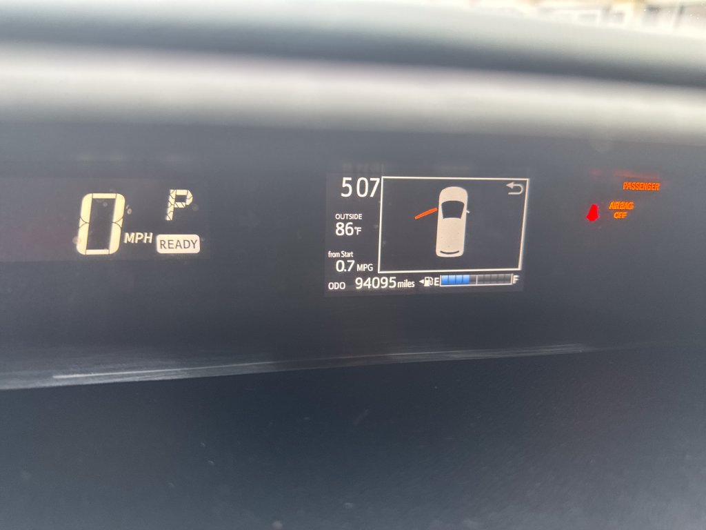 Used 2018 Toyota Prius C One FWD image 17