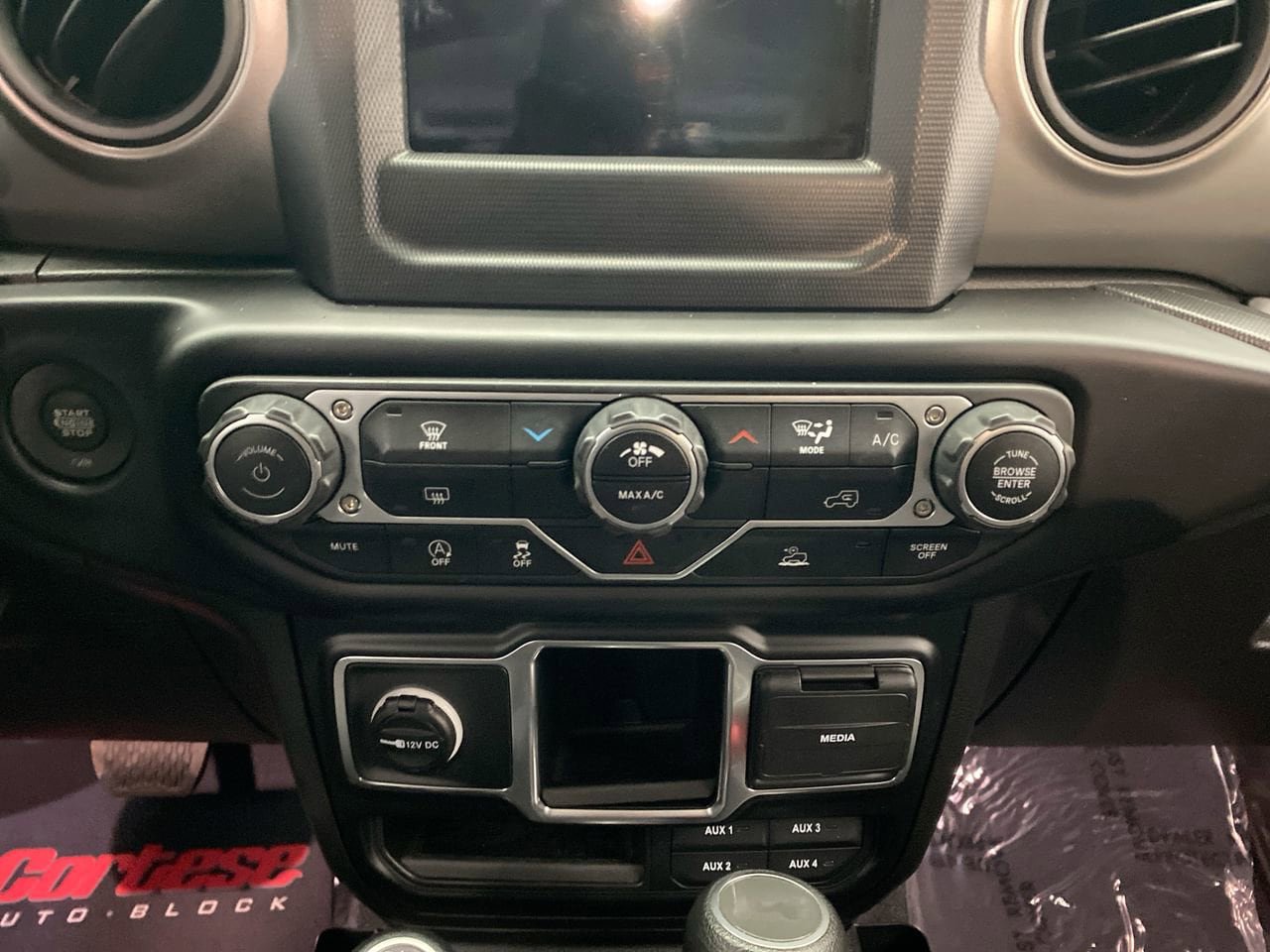 Used 2023 Jeep Wrangler Unlimited Sport AWD/4WD image 21