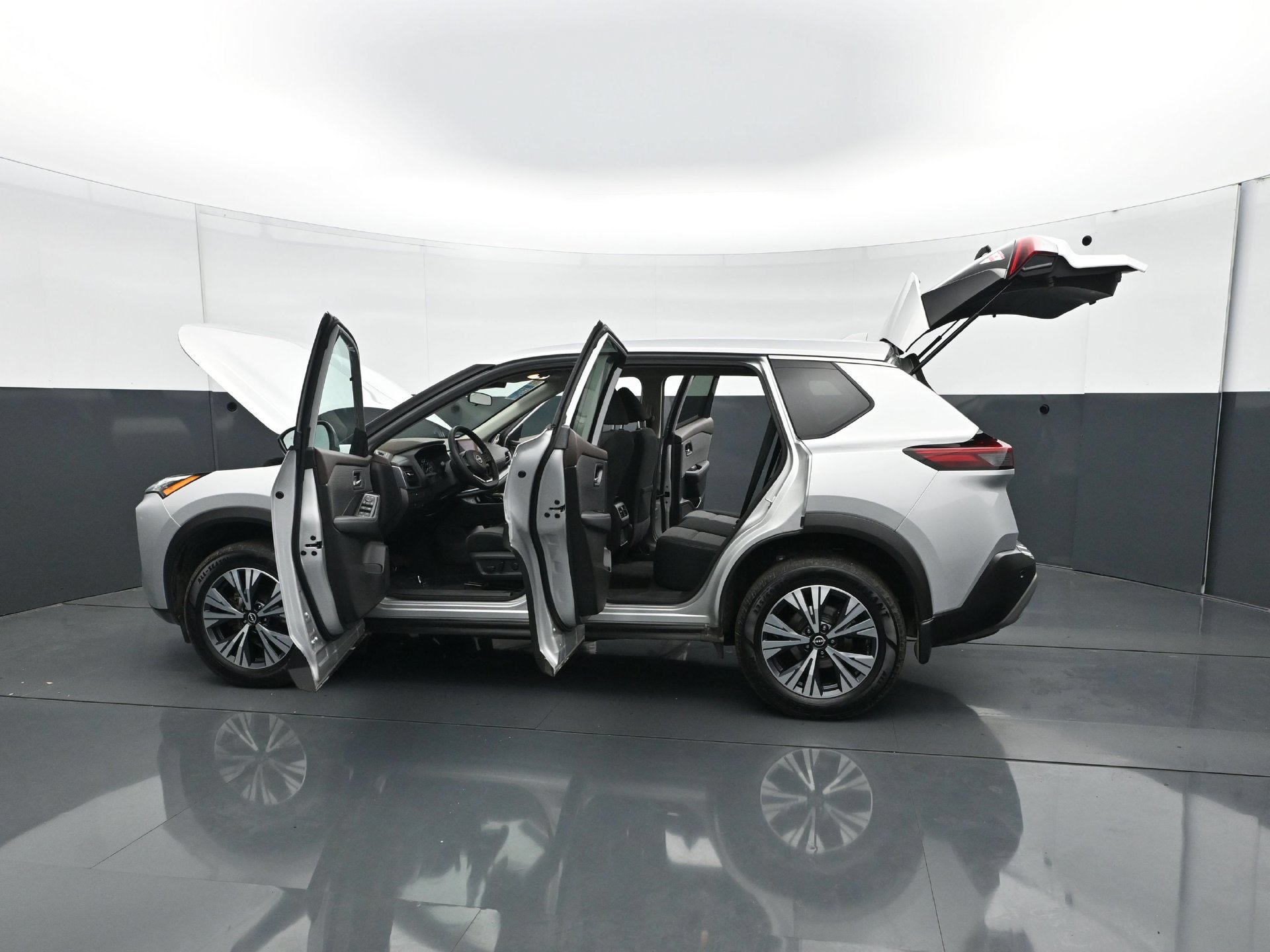 Used 2023 Nissan Rogue SV AWD/4WD image 31