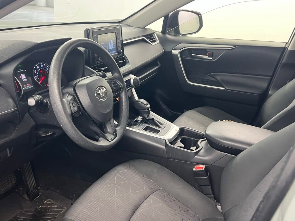 Used 2019 Toyota RAV4 XLE w/ Carpet Mat Package FWD image 8