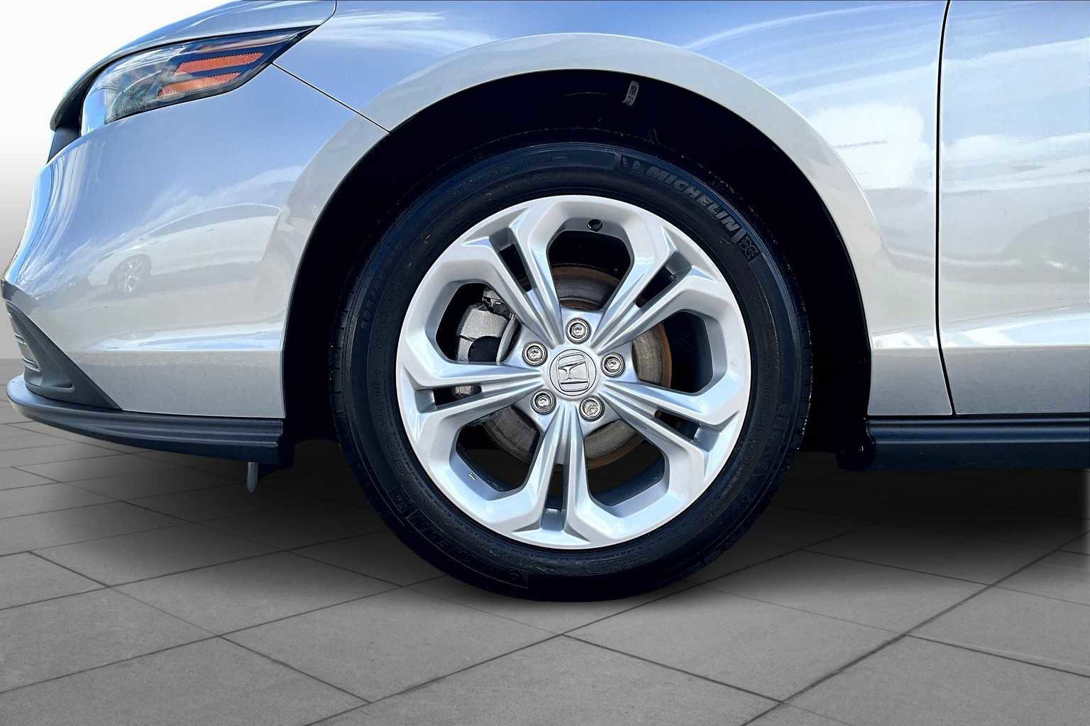 Used 2025 Honda Accord LX image 9