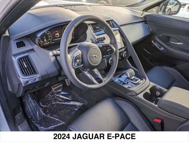 New 2024 Jaguar E-PACE R-Dynamic SE AWD/4WD image 7