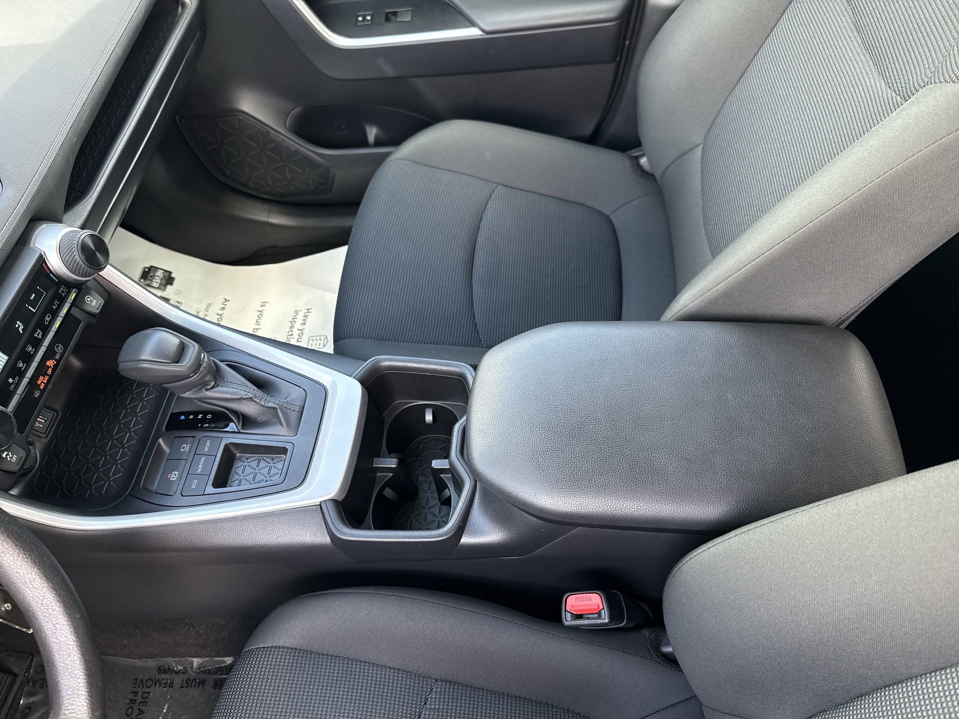Certified 2025 Toyota RAV4 LE FWD image 22