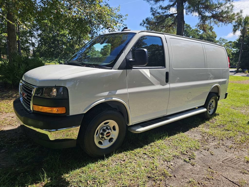 Used 2025 GMC Savana 2500 w/ Driver Convenience Package RWD image 7