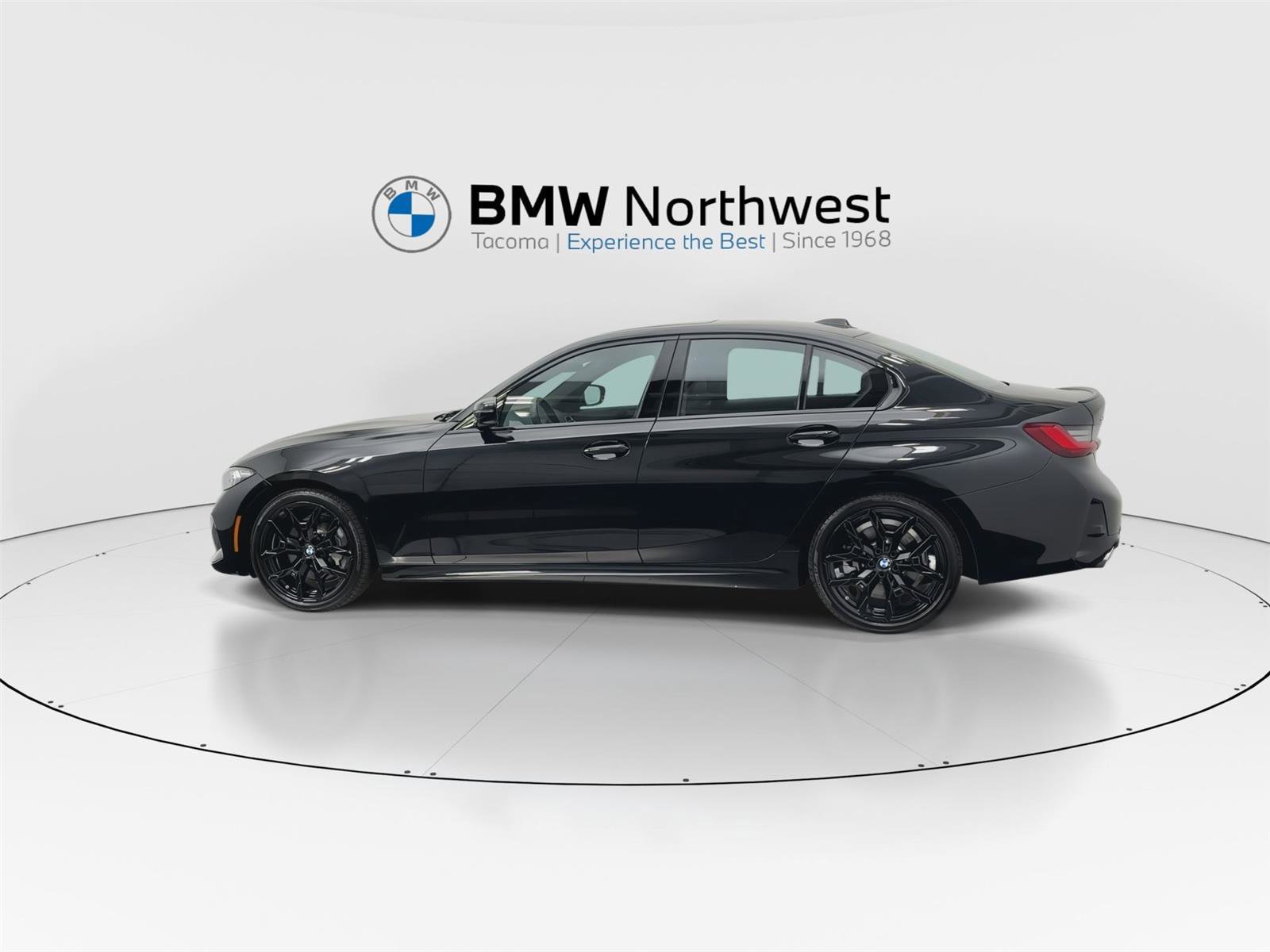 Used 2026 BMW 330i xDrive Sedan w/ M Sport Package AWD/4WD image 11