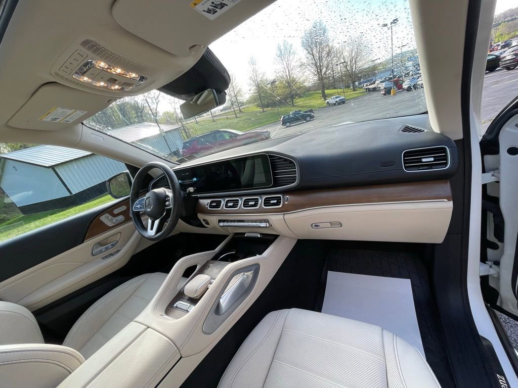 Used 2022 Mercedes-Benz GLS 450 4MATIC image 12