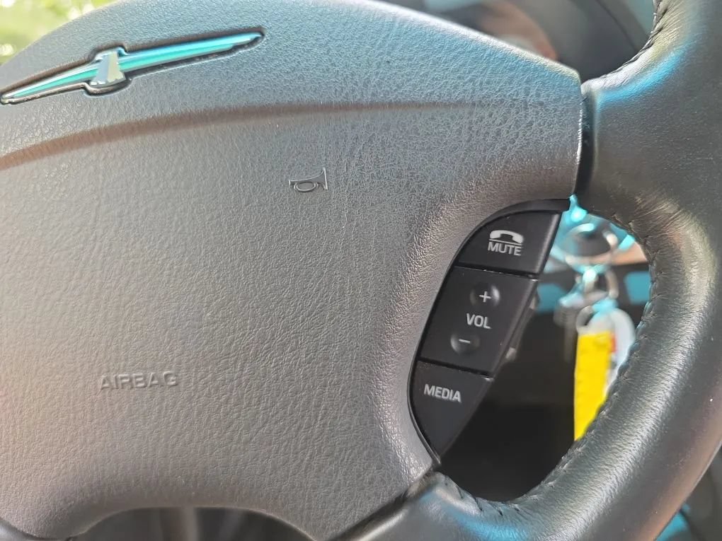 Used 2002 Ford Thunderbird RWD image 17