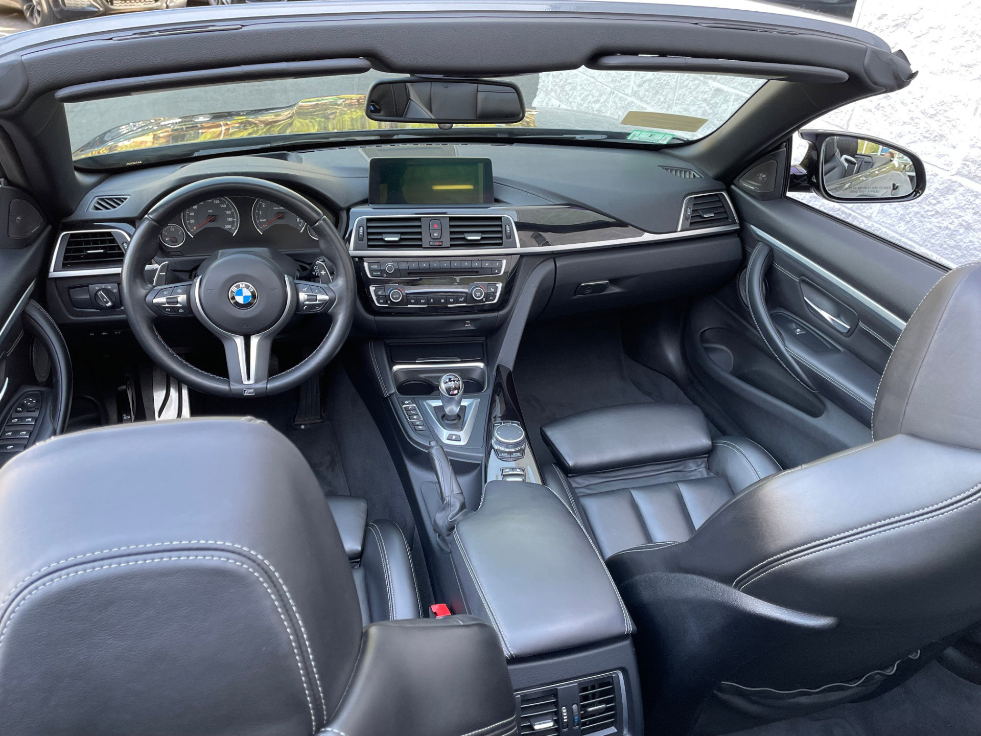 Used 2018 BMW M4 Convertible RWD image 31