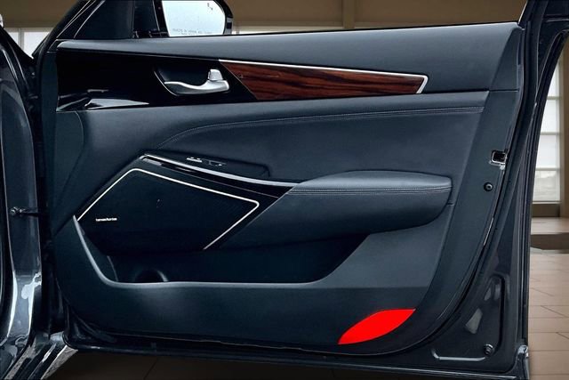 Used 2019 Kia Cadenza Technology image 24