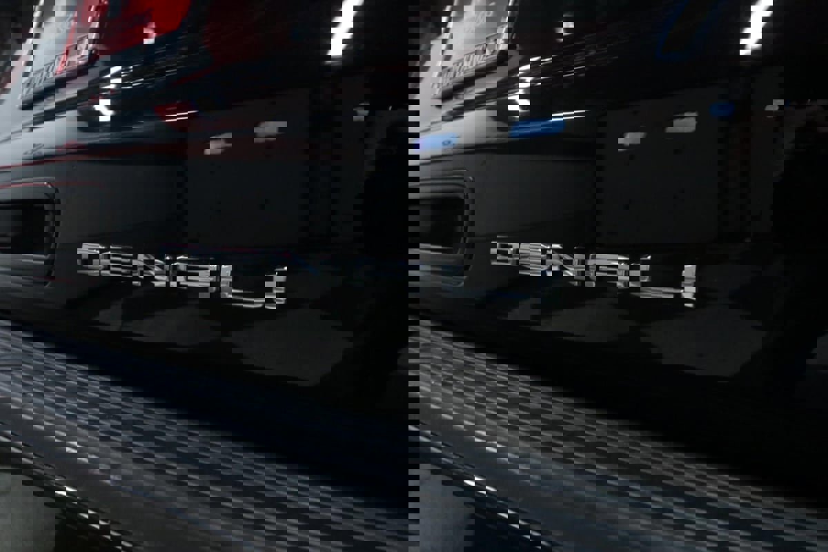 Used 2022 GMC Yukon XL Denali image 32