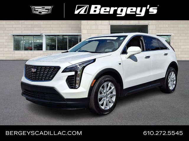 Certified 2022 Cadillac XT4 Luxury w/ Cold Weather Package