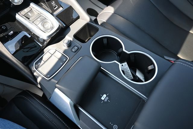 Used 2023 Acura MDX SH-AWD w/ Technology Package image 31