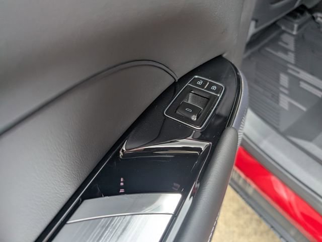 New 2026 Cadillac Lyriq Signature Luxury image 11