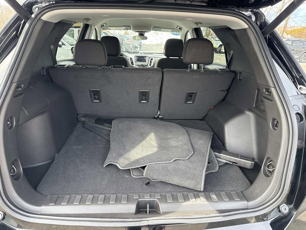 Used 2023 Chevrolet Equinox LT w/ Driver Convenience Package image 6