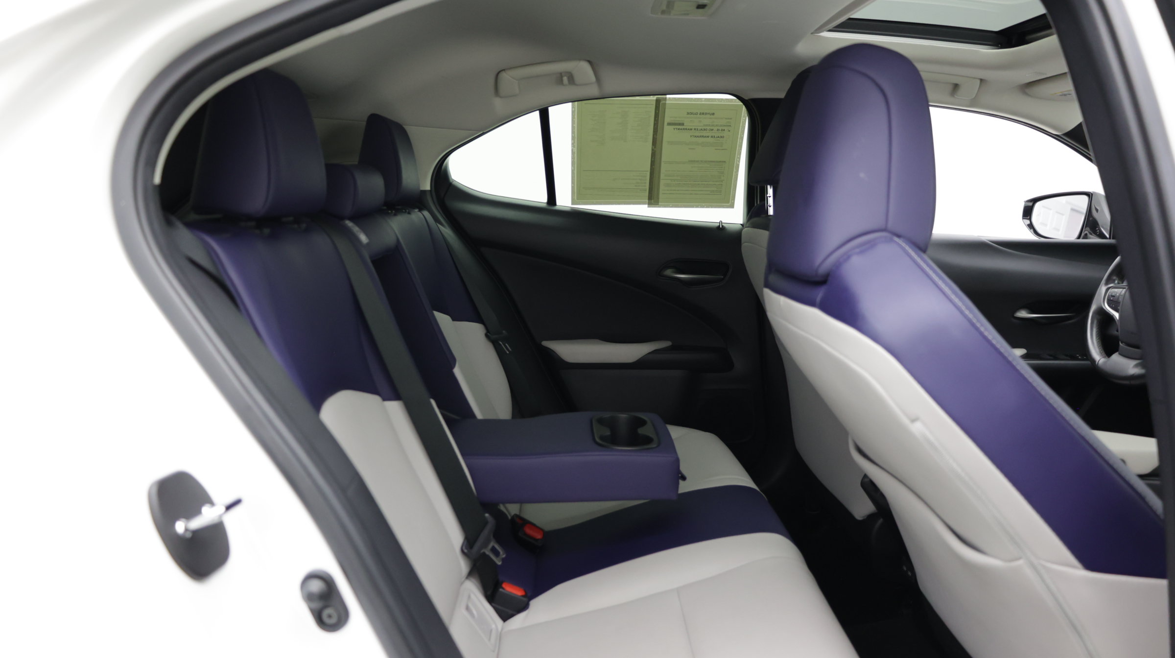 Used 2022 Lexus UX 200 w/ Accessory Package (Z1) FWD image 39