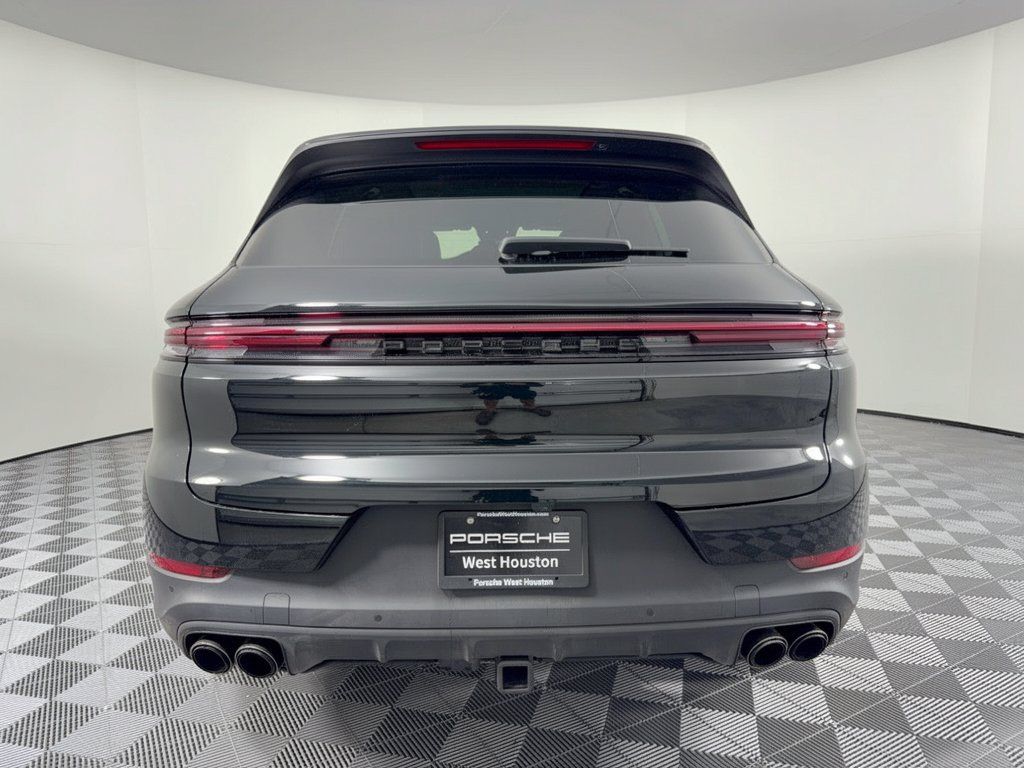 Certified 2026 Porsche Cayenne AWD/4WD image 11
