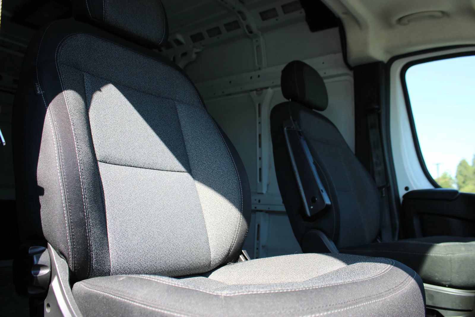Used 2024 RAM ProMaster 2500 w/ Safety Group FWD image 11