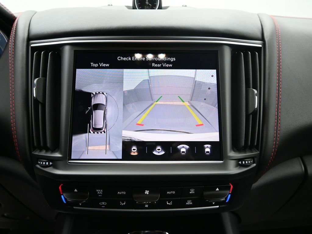 Used 2024 Maserati Levante GT Ultima AWD/4WD image 11