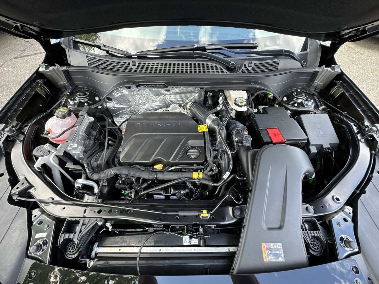 New 2026 Chevrolet Trax ACTIV w/ Sunroof Package FWD image 27
