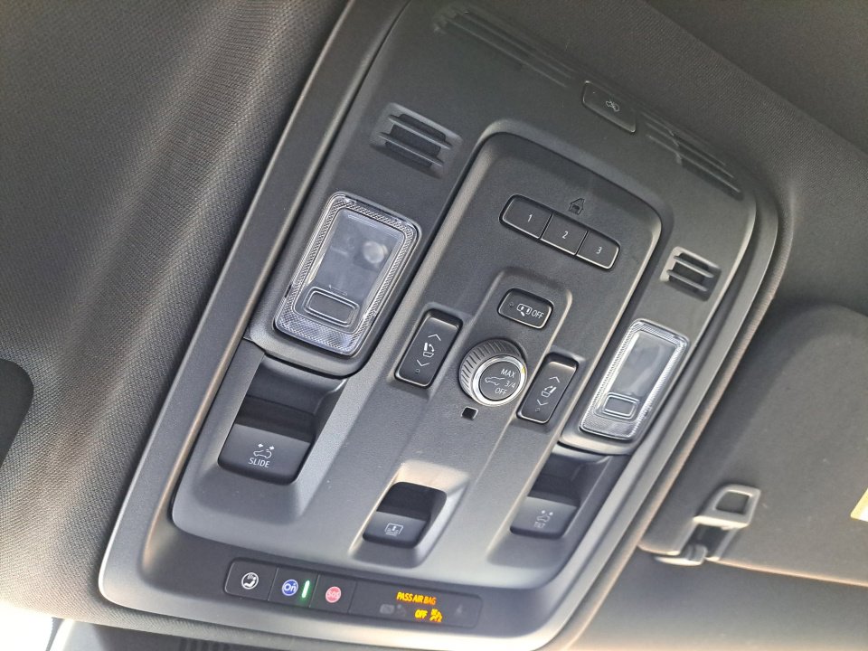 Certified 2024 Cadillac Escalade Premium Luxury w/ Performance Package image 34