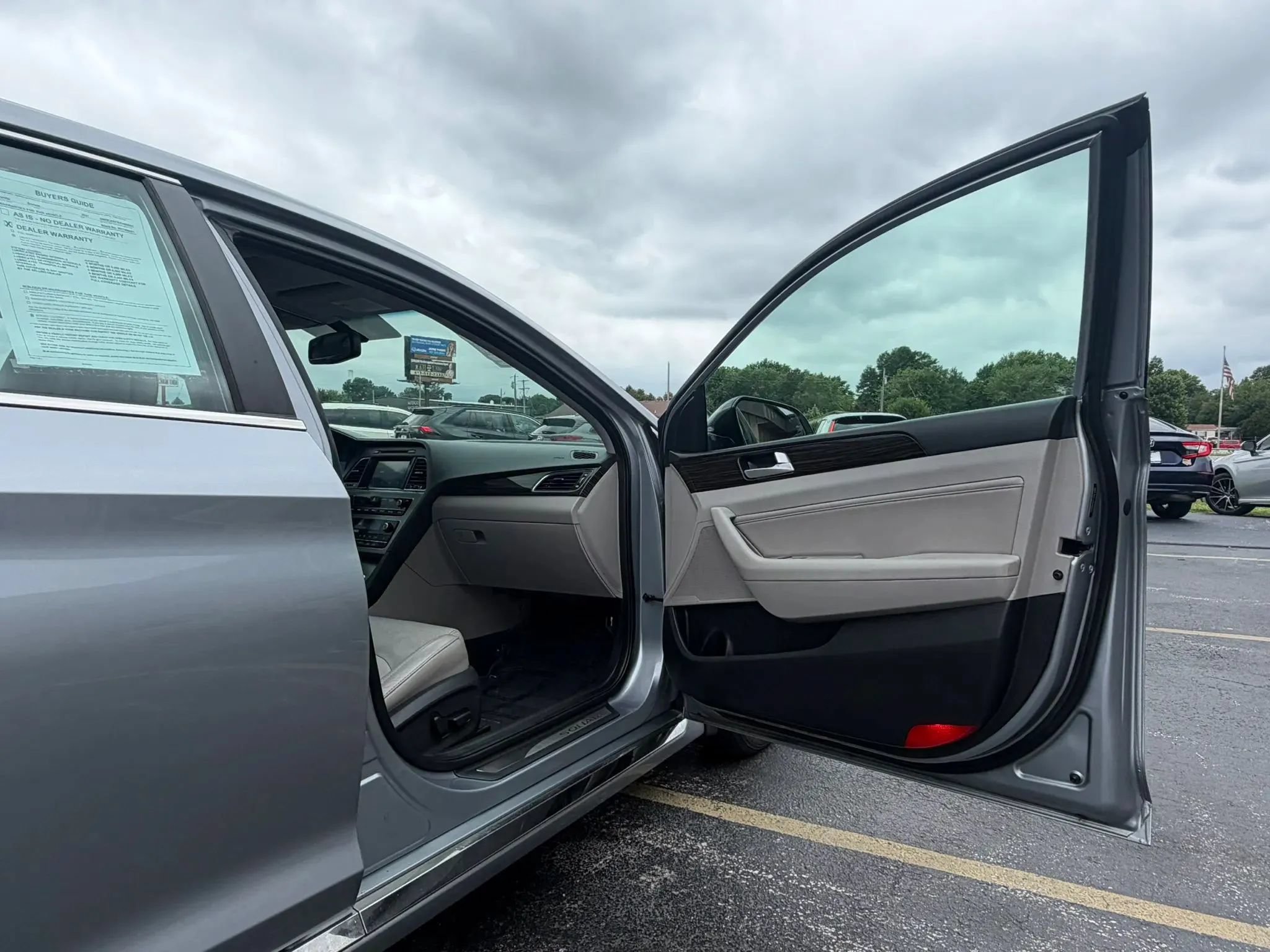 Used 2017 Hyundai Sonata Limited FWD image 23