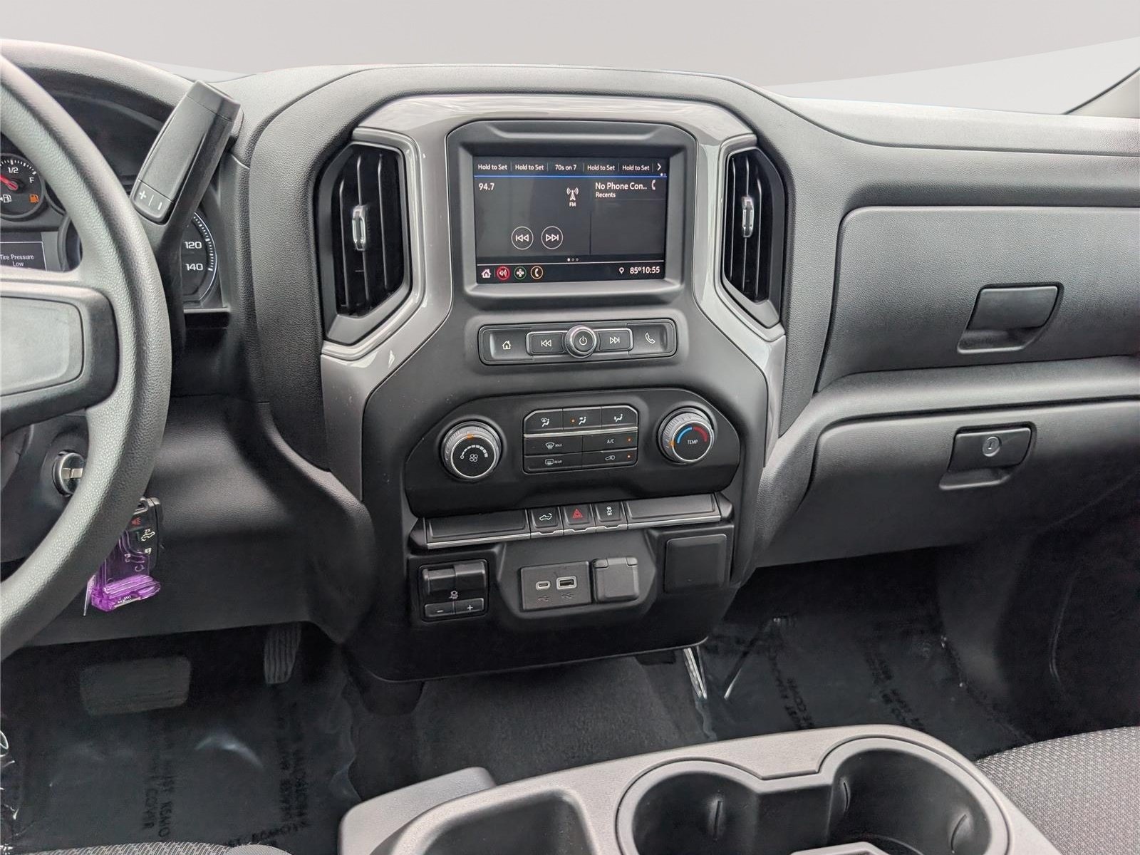 Used 2022 Chevrolet Silverado 2500 Custom w/ Custom Value Package AWD/4WD image 18