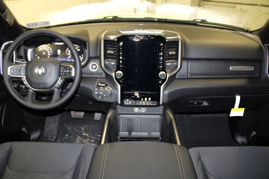 New 2026 RAM 1500 4x4 Crew Cab image 9