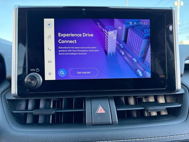 Used 2025 Toyota RAV4 LE image 18