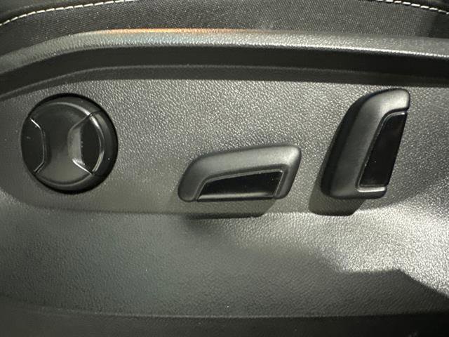 Certified 2022 Volkswagen Taos SE image 33