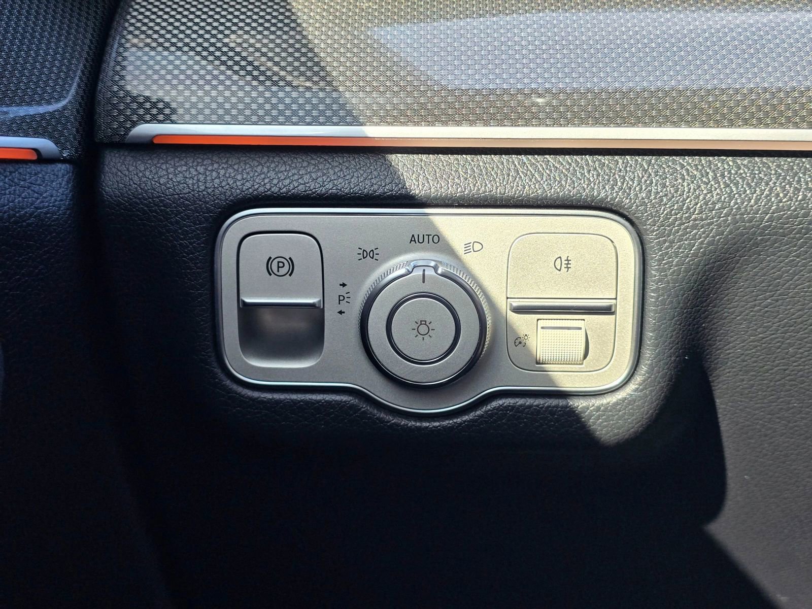 Used 2020 Mercedes-Benz GLE 350 4MATIC image 26