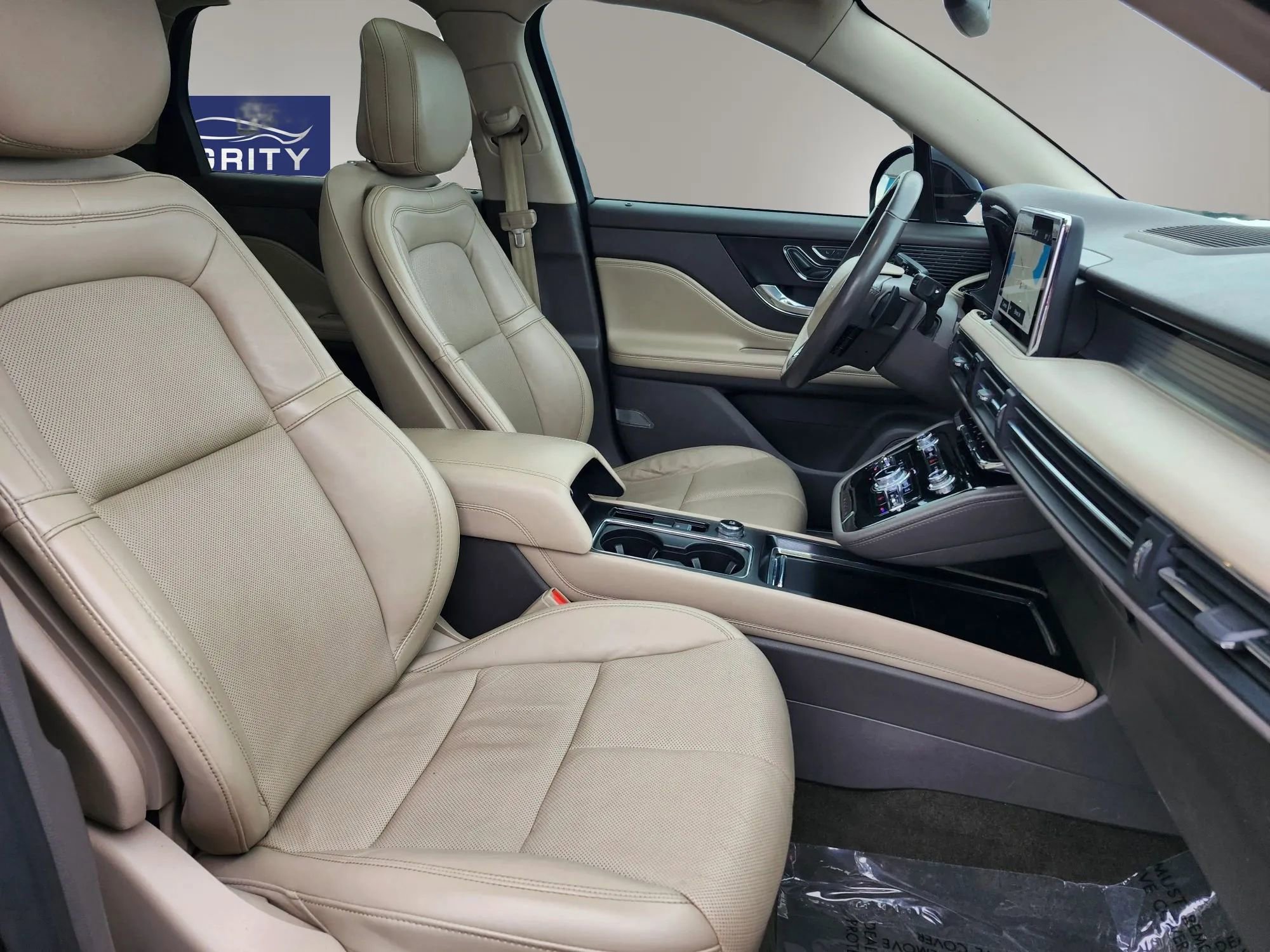Used 2020 Lincoln Corsair FWD w/ Premium Package image 25