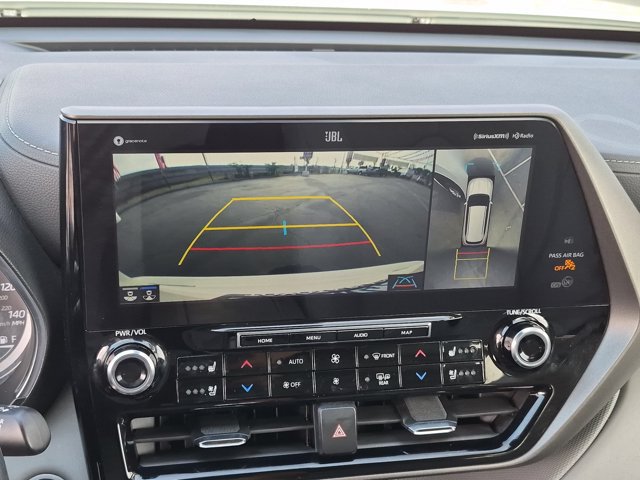 Used 2021 Toyota Highlander Limited AWD/4WD image 24
