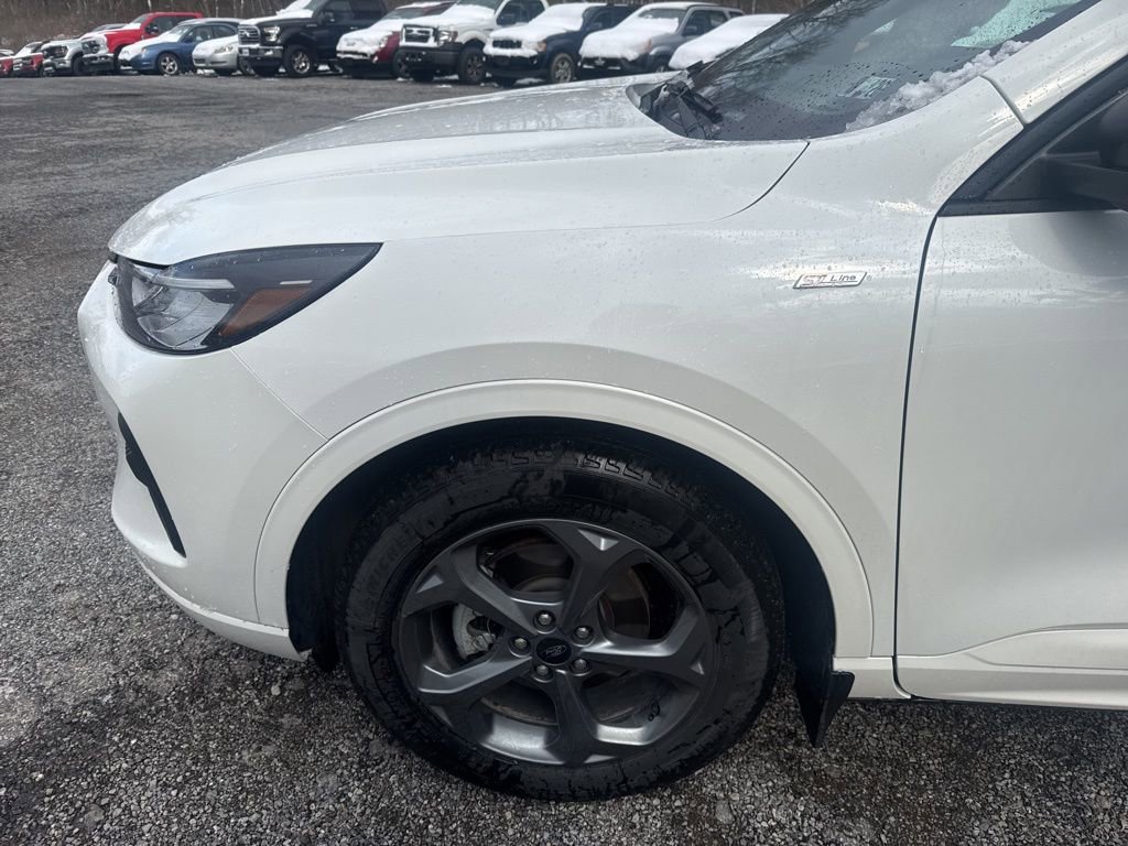 Used 2023 Ford Escape ST-Line w/ Tech Pack #1 image 6