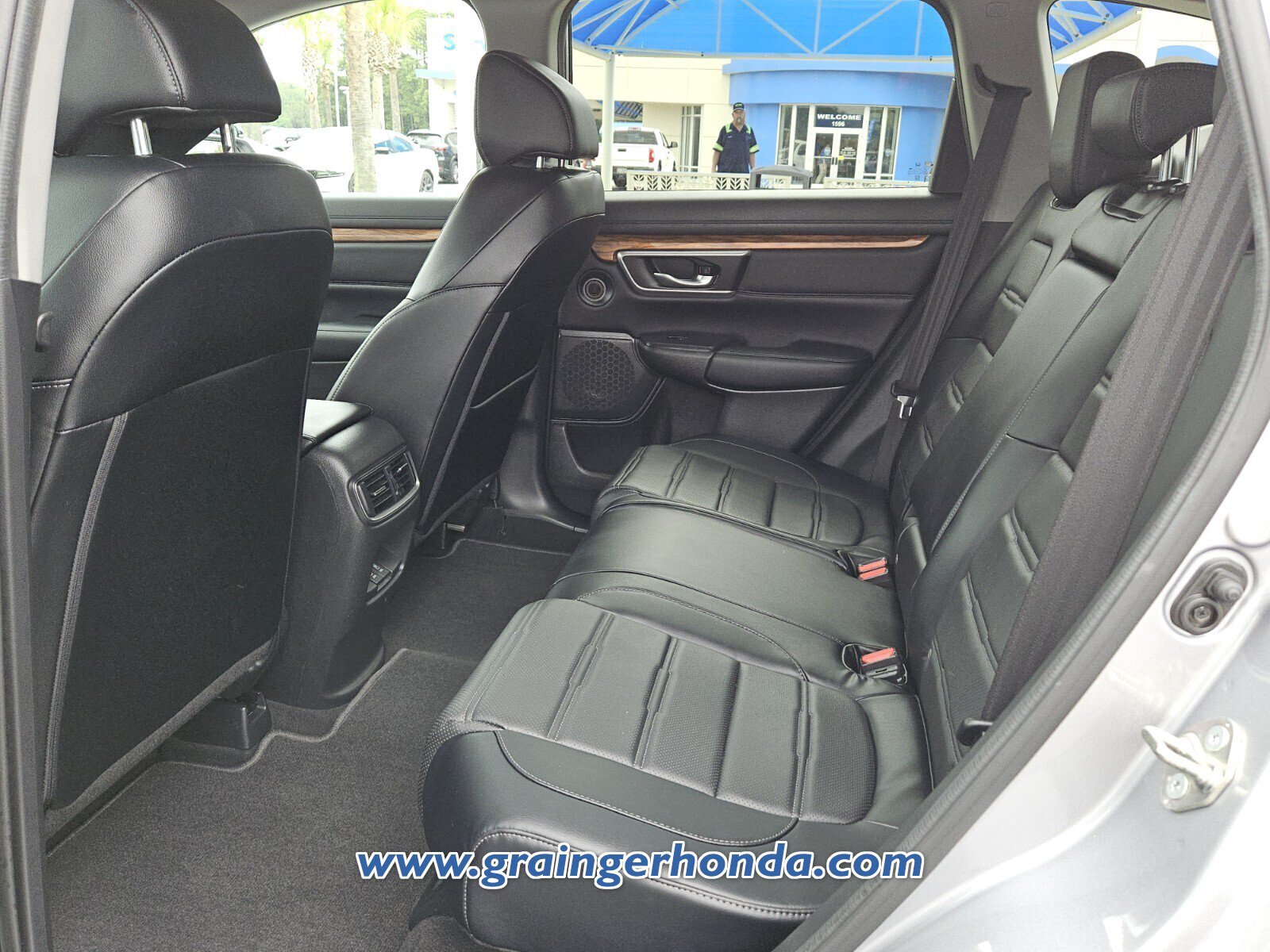 Used 2017 Honda CR-V Touring image 11